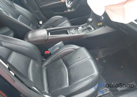 2018 Mazda Mazda3 Touring из США, поврежденный, VIN 3MZBN1V38JM233316